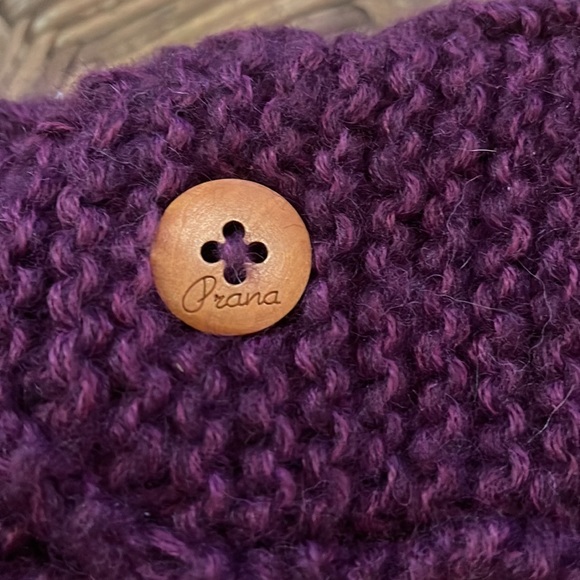Purple Prana headband ear warmer - Picture 3 of 4